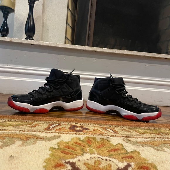 Air Jordan 11 \